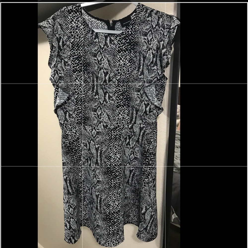 Black/white Dress